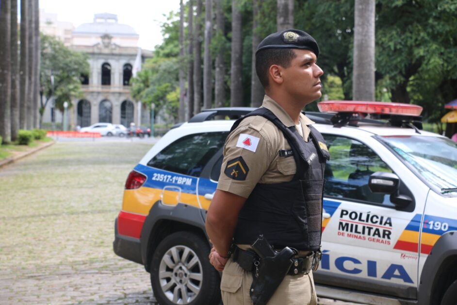 MG-Policiais-Militares-devem-utilizar-taser-e-cameras-na-farda-em-outubro-942x628