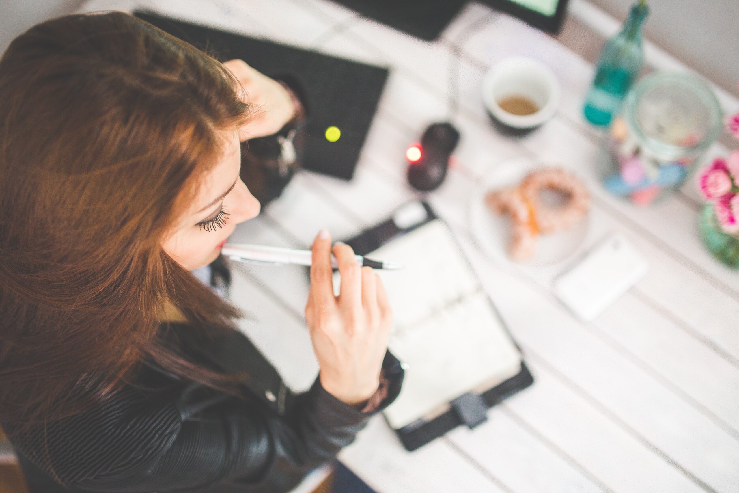 desk-writing-work-hand-working-girl-723046-pxhere.com_-scaled