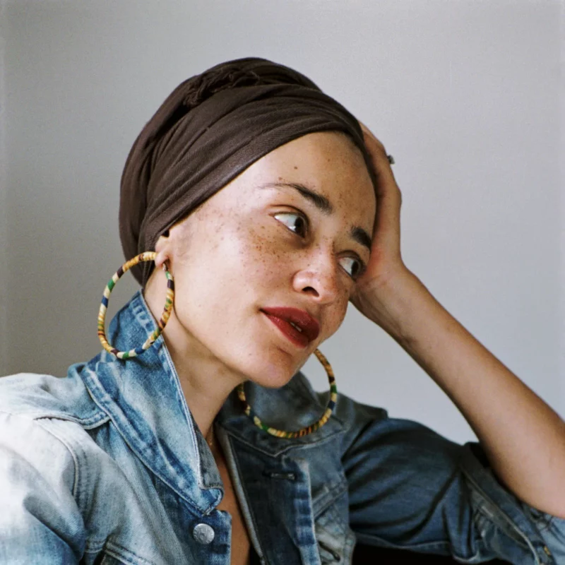 escritoras-africanas-zadie-800x800