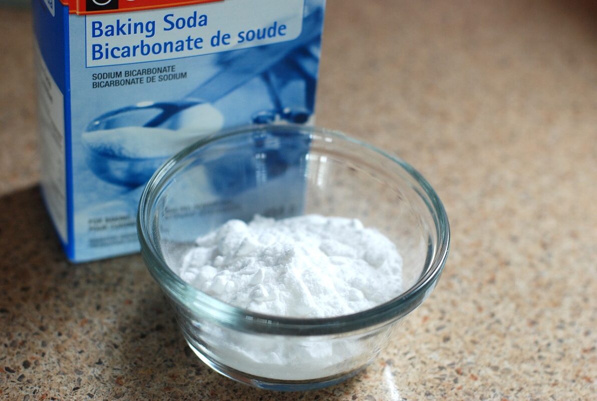 baking-soda-g49224f067_1280-1192x800