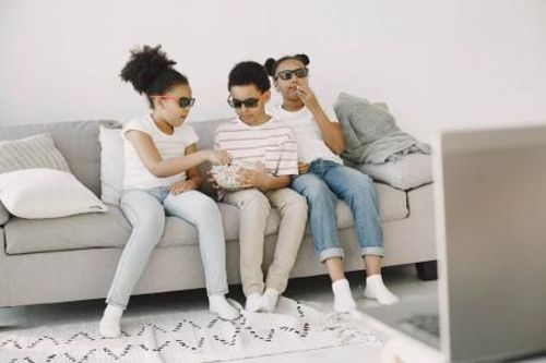 Guia para montar uma experiência de cinema em casa experiencia-de-cinema-em-casa