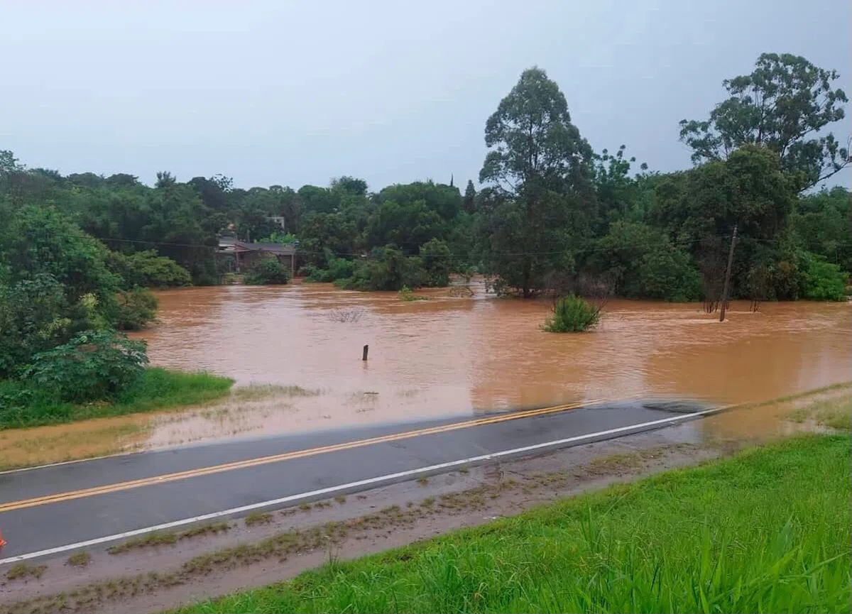 rio-capivari-enchente